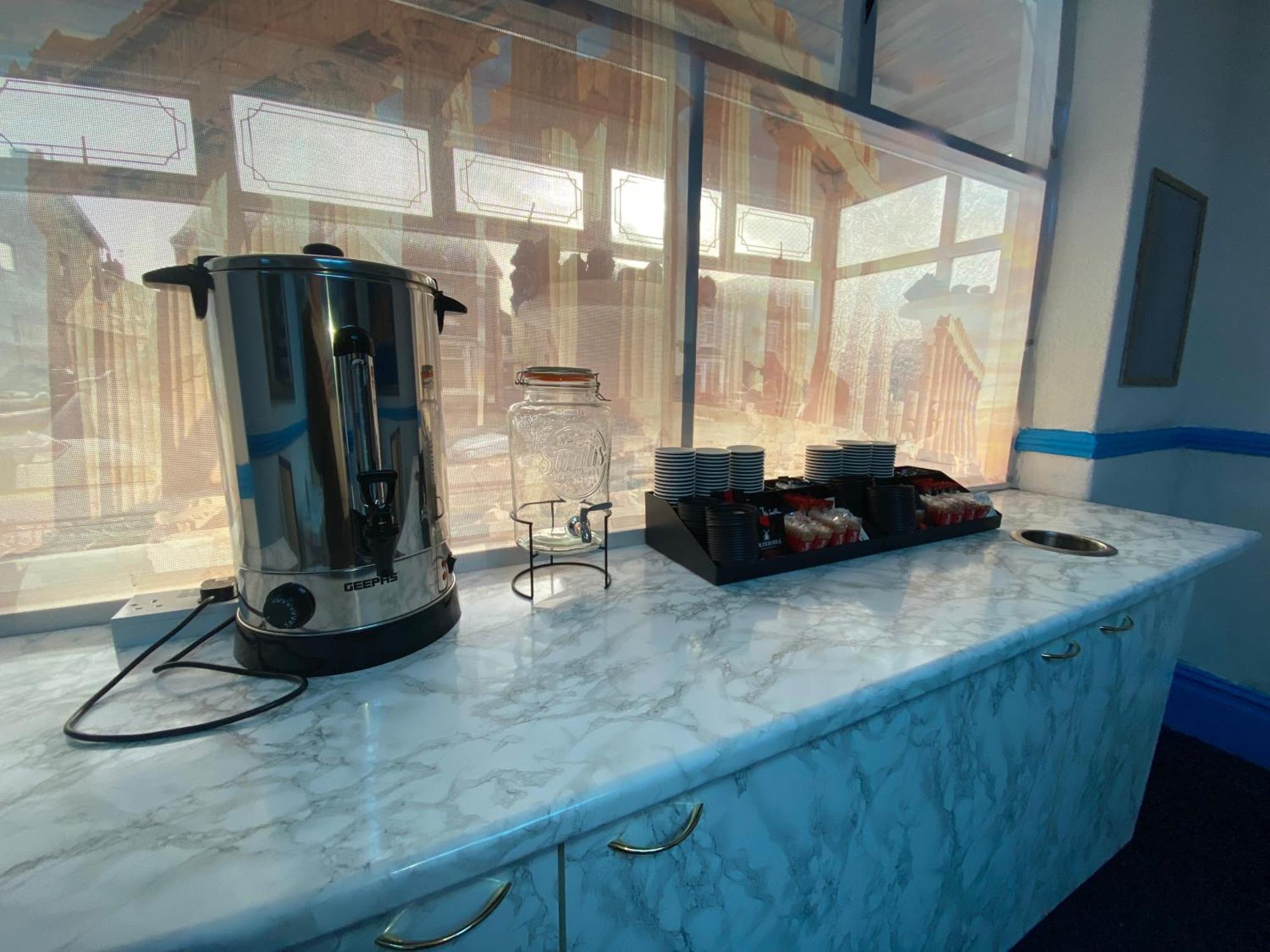 The New Athena Hotel Blackpool Bagian luar foto